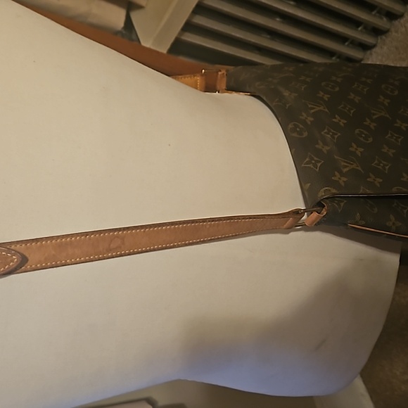Louis Vuitton  Monogram Musette Salsa Preloved Great Shape - Picture 7 of 17